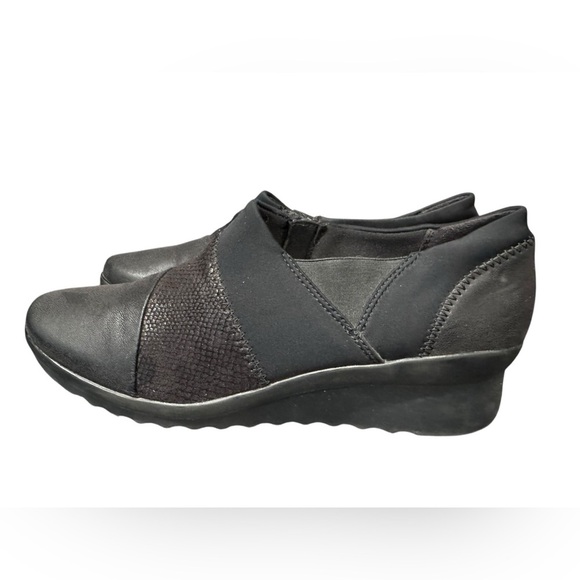 Women’s Clarks Black Caddell Denali Side Zippered Wedge- Size 9W - Picture 5 of 10